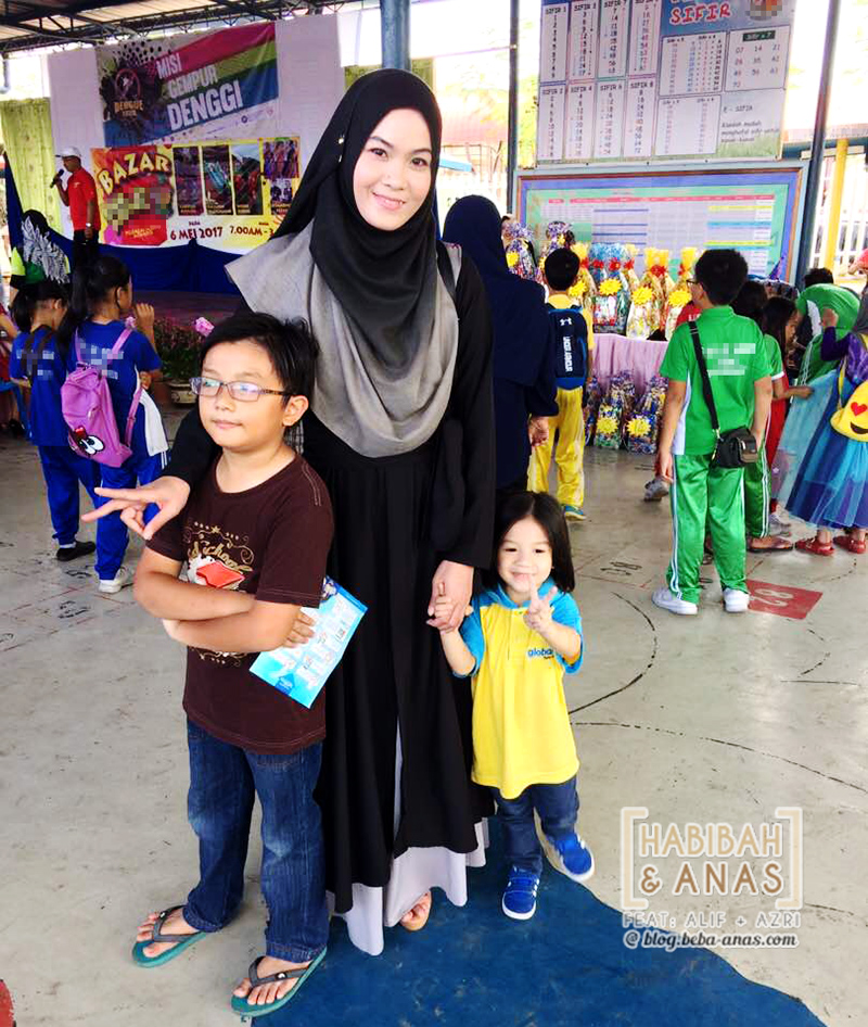 bazaar-sekolah-at the bazaar